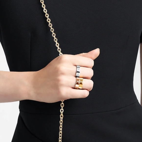 Louis Vuitton Nanogram monogram brass ring💕 - Picture 4 of 14